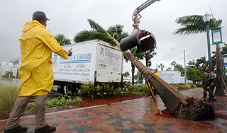 Новый Орлеан готов к встрече с "Исааком" Новый Орлеан готов к встрече с "Исааком"