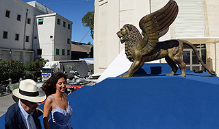 Фестиваль в Венеции начнется с "Измены" Фестиваль в Венеции начнется с "Измены"