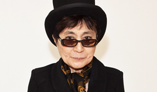 Йоко Оно мешает сланцевый газ Йоко Оно мешает сланцевый газ