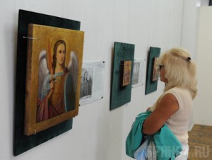 Брянцев пригласили посмотреть «Лики и храмы России»