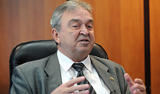 Путин уволил директора космического центра Путин уволил директора космического центра