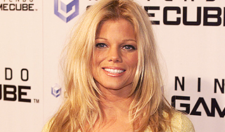 Звезда Playboy ищет Ноев ковчег Звезда Playboy ищет Ноев ковчег