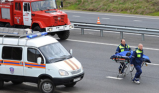 На Ставрополье Mercedes сбил шесть человек На Ставрополье Mercedes сбил шесть человек