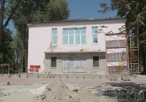 В Бежице благоустроили сквер у «Металлурга»