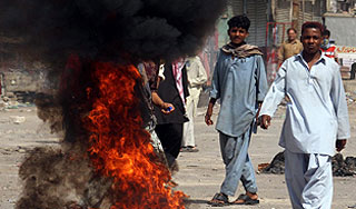 Google отказалась удалить скандальное видео Google отказалась удалить скандальное видео