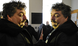 Оппозиция ищет свое лицо Оппозиция ищет свое лицо