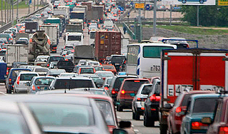 По пробкам в Москве нанесут тройной удар По пробкам в Москве нанесут тройной удар