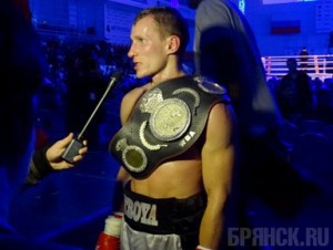 Боксер Трояновский расправился на ринге с филиппинцем pro-box.ru