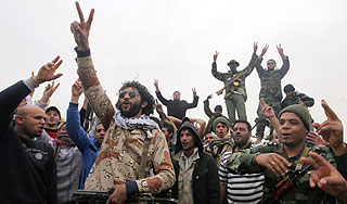 Ливийцы разгромили базу террористов Ливийцы разгромили базу террористов