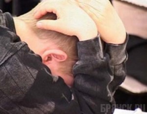 Отправили за решетку мужчину, избивавшего родных детей