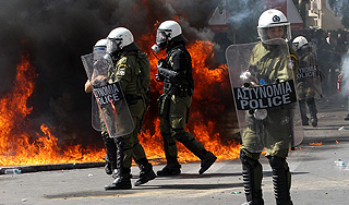 Забастовка в Греции переросла в побоище Забастовка в Греции переросла в побоище