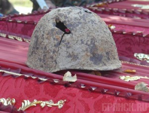 Прах 54 красноармейцев предали земле