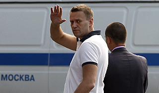 "Кировлес" грозит Навальному "Кировлес" грозит Навальному