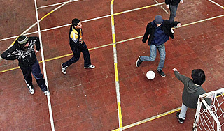 Школьник умер во время игры в футбол Школьник умер во время игры в футбол