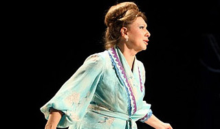 Рабочий избил актрису "Современника" Рабочий избил актрису "Современника"