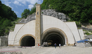 Открыт самый длинный тоннель в России Открыт самый длинный тоннель в России