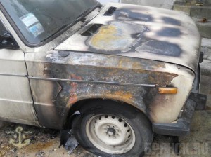 Студент и рабочий вдвоем угнали и спалили машину