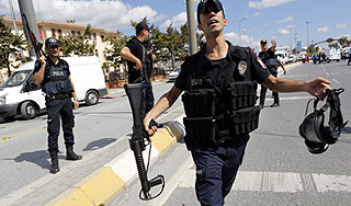 Турция открыла огонь по территории Cирии Турция открыла огонь по территории Cирии