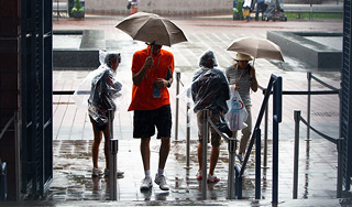 В выходные в Москве будет тепло и дождливо В выходные в Москве будет тепло и дождливо