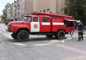 Пожарным вручили ключи от спецтехники