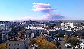 Взрывы под Оренбургом повредили дома Взрывы под Оренбургом повредили дома