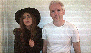 Леди Гага провела 5 часов в убежище Ассанжа Леди Гага провела 5 часов в убежище Ассанжа