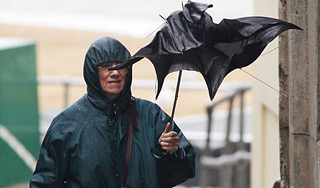 В Москве ожидается ураганный ветер В Москве ожидается ураганный ветер