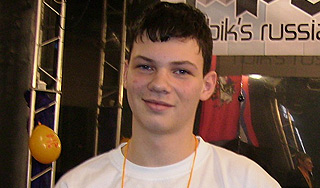 Лучший сборщик кубика Рубика живет в России Лучший сборщик кубика Рубика живет в России