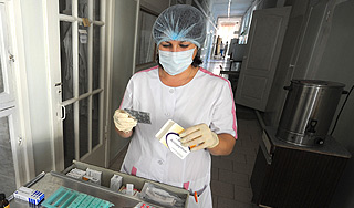 Заболевшие врачи лишатся премий и отпусков Заболевшие врачи лишатся премий и отпусков