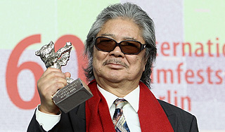 Известный режиссер погиб под колесами такси Известный режиссер погиб под колесами такси