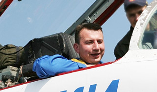 Кремль об увольнении командира "Стрижей" Кремль об увольнении командира "Стрижей"