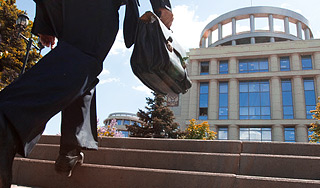 Чиновников оставят в "старой Москве" Чиновников оставят в "старой Москве"