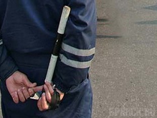 Ударивший автоинспектора наркоман заплатит штраф