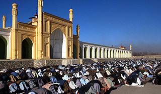 Смертник взорвался у мечети в Афганистане Смертник взорвался у мечети в Афганистане