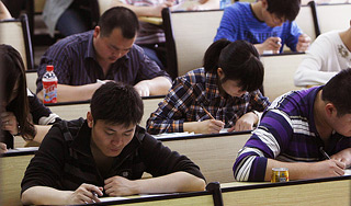 Китаец сядет в тюрьму за ранний звонок Китаец сядет в тюрьму за ранний звонок