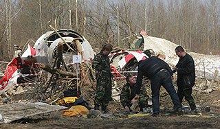 Поляки нашли тротил на обломках Ту-154 Поляки нашли тротил на обломках Ту-154
