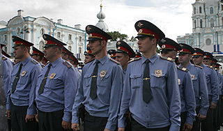 В питерской полиции выявили 100 наркоманов В питерской полиции выявили 100 наркоманов