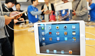 В iPad mini нашли экран Samsung В iPad mini нашли экран Samsung