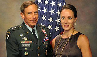 Любовница довела директора ЦРУ до отставки Любовница довела директора ЦРУ до отставки