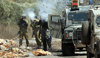 Израиль открыл oгонь в направлении Сирии Израиль открыл oгонь в направлении Сирии