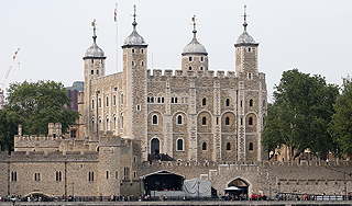 Воры украли ключи от всех комнат Тауэра Воры украли ключи от всех комнат Тауэра