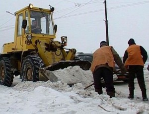Зимой на борьбу со снегом выйдет 500 единиц техники