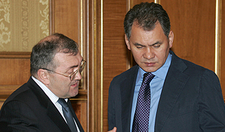 В Минобороны сменилось два замминистра В Минобороны сменилось два замминистра