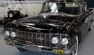 ФСБ проверит интерес Сердюкова к лимузинам ФСБ проверит интерес Сердюкова к лимузинам