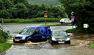 Ливни затопили Великобританию Ливни затопили Великобританию