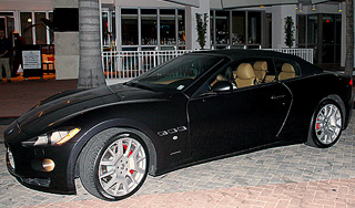 На Рублевке избита женщина и угнан Maserati На Рублевке избита женщина и угнан Maserati