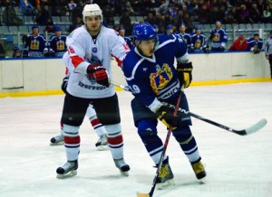 Брянские хоккеисты вновь огорчили ХК «Прогресс» Sport-32.ru