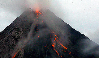 Вулкан уничтожил базы ученых на Камчатке Вулкан уничтожил базы ученых на Камчатке