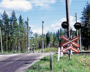 Почти на 100 железнодорожных переездах выявили недостатки