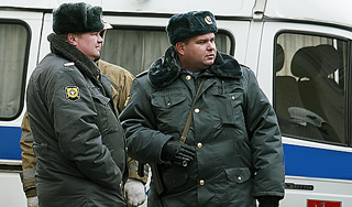 Отец восемь лет насиловал дочку в Москве Отец восемь лет насиловал дочку в Москве